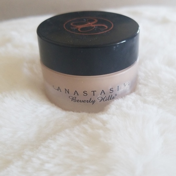 Anastasia Beverly Hills concealer 0.75 - Picture 1 of 2